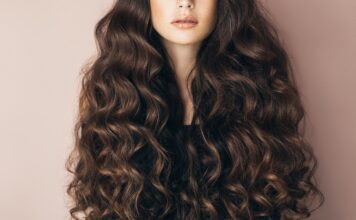 Tips Of Bollywood Actress Anushka Sharma For Your Hair hair tips