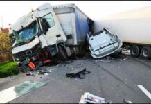 Trucking Crashes Caused by Loose Loads and Overcapacity truck accident